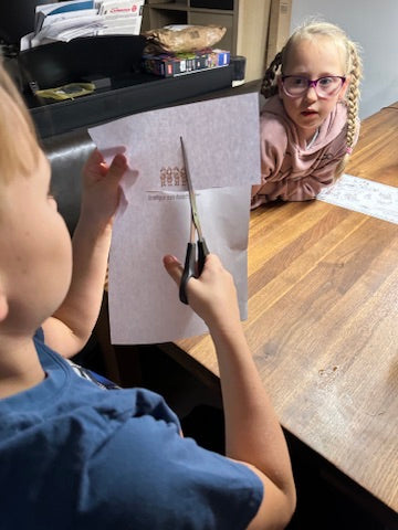 DAS UNHEIMLICHE GERÄUSCH